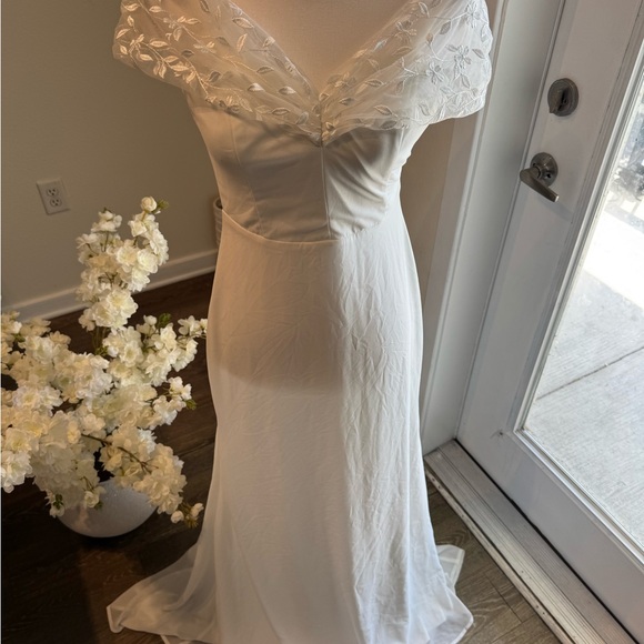 Wedding Dress off shoulder White Sheer Floral Gown size Small - Picture 4 of 11
